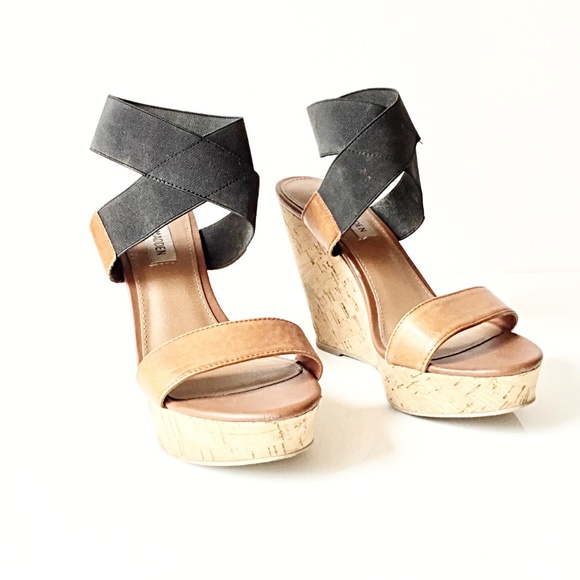 Steve Madden Shoes - Steve Madden Roperr Two Toned Wedges